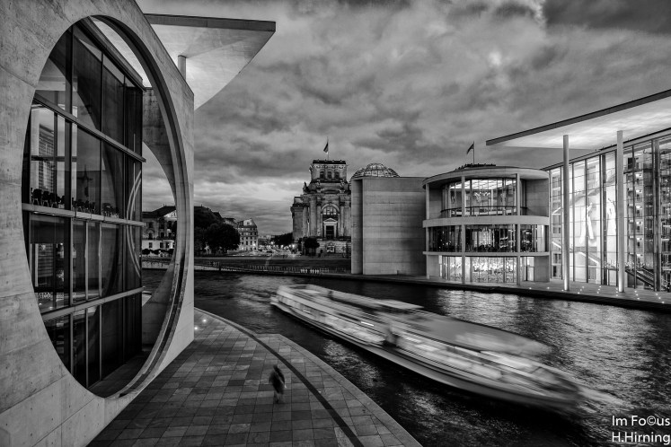 1-am-spreebogen_1080