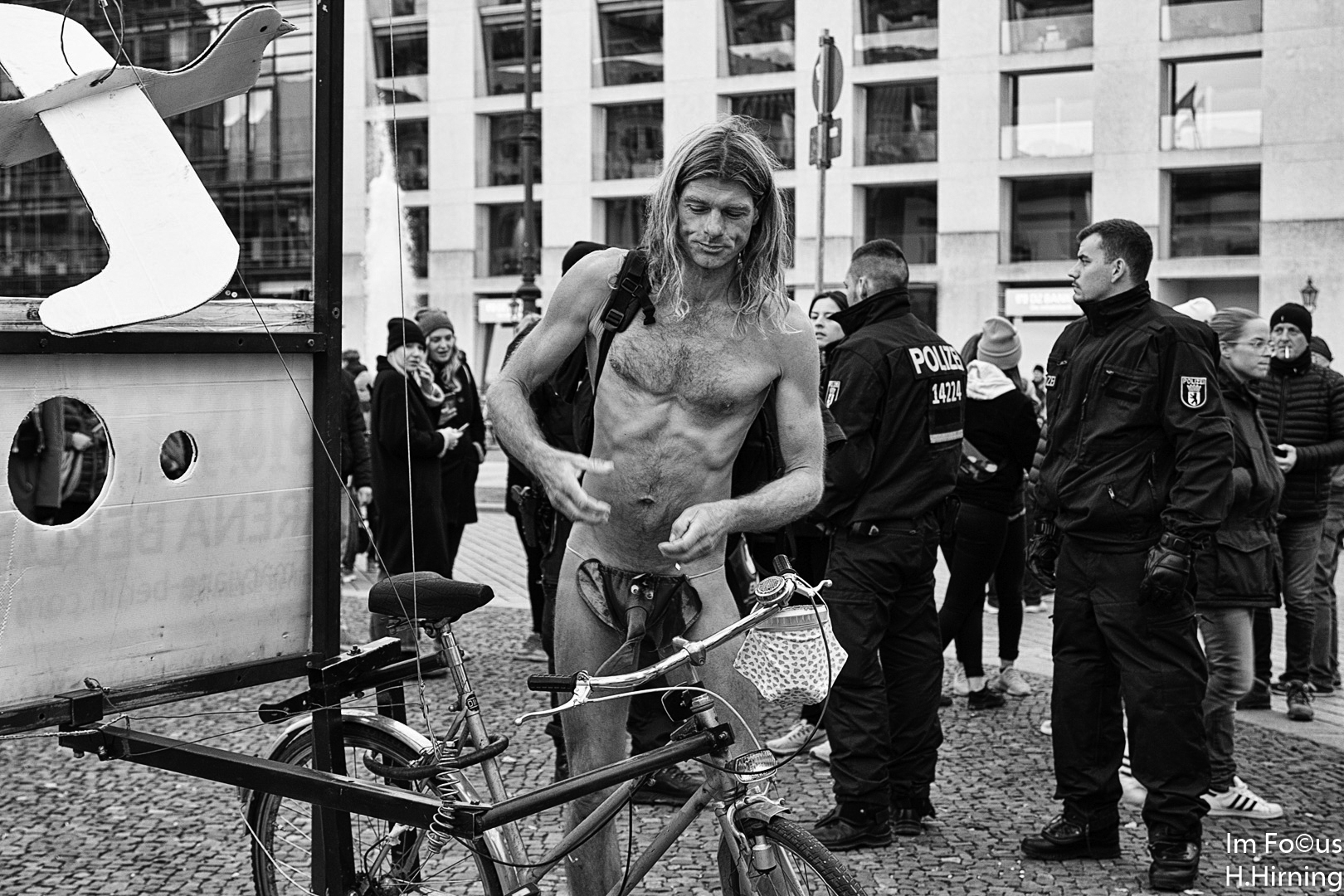 One-Man-Demonstration